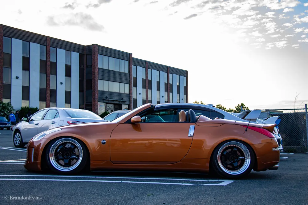 Nissan 350Z Roadster Chrisa Doyle’a na czarnych felgach WORK MEISTER S1 3P